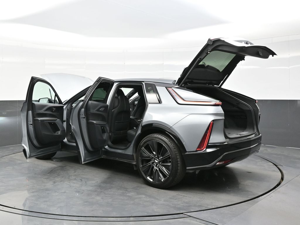 2024 Cadillac Lyriq Sport photo 38