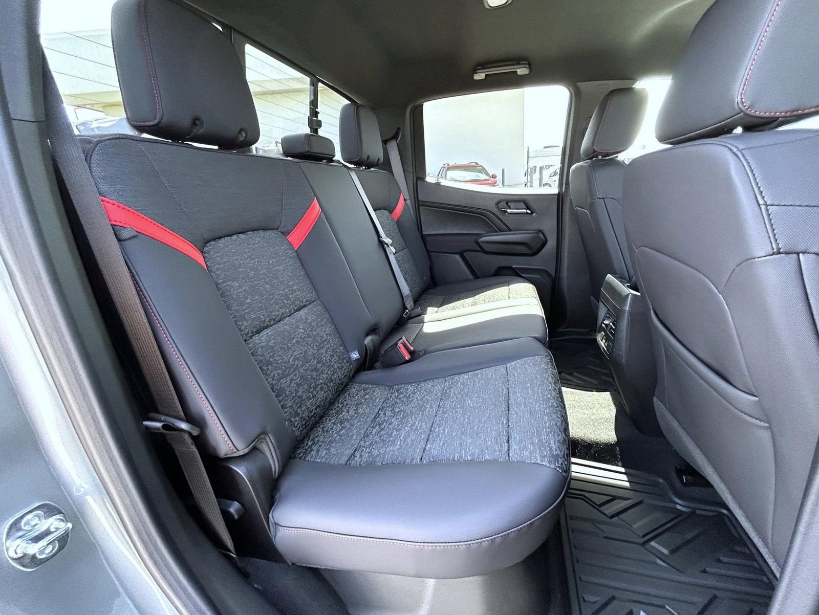 2026 Chevrolet Colorado Z71 photo 19