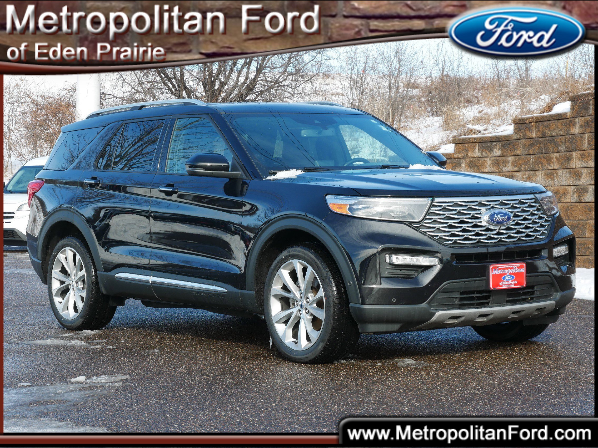 2021 Ford Explorer Platinum's photo