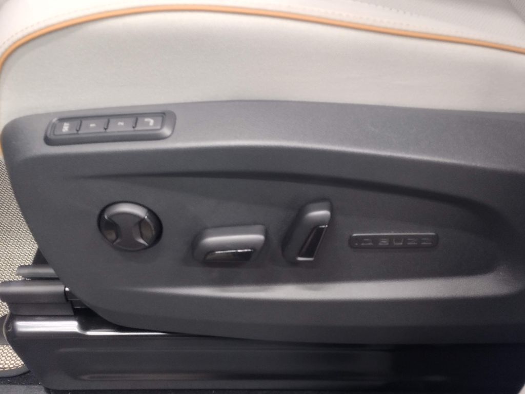 2025 Volkswagen ID. Buzz photo 20