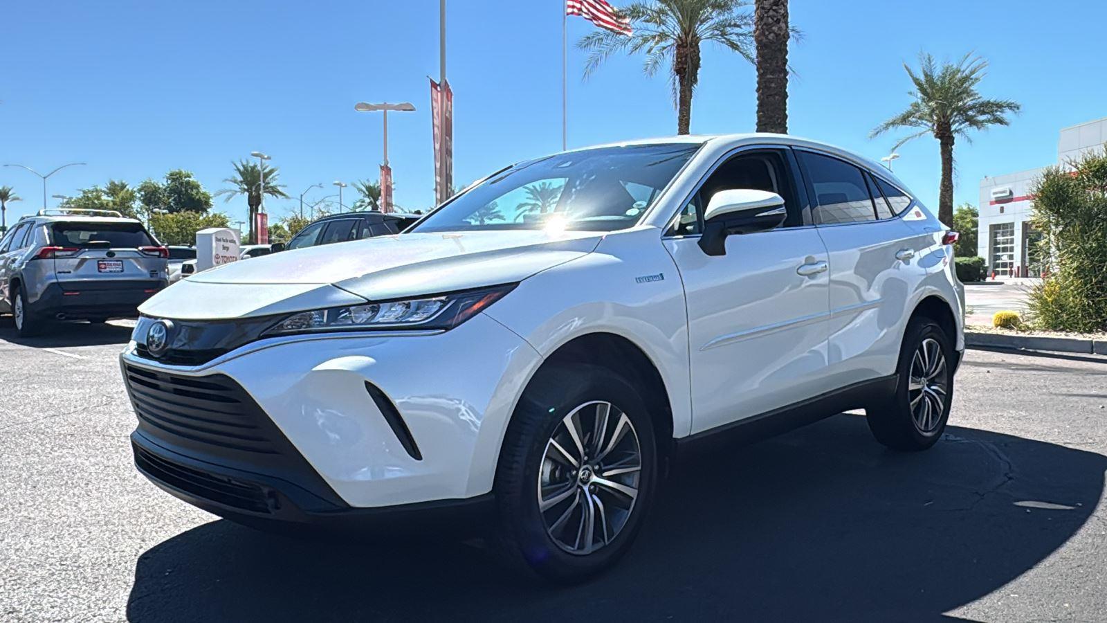 2021 Toyota Venza LE photo 3