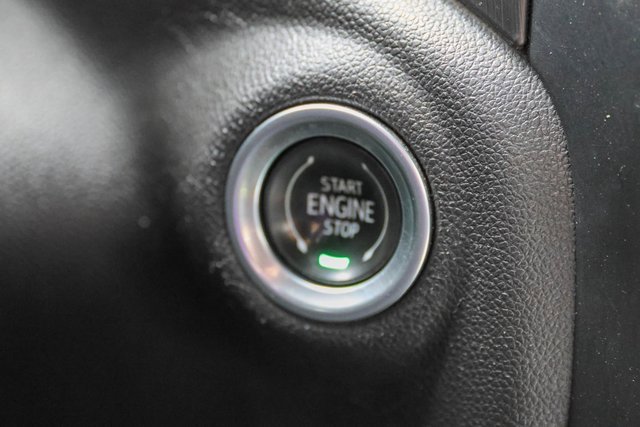 Used 2021 Summit White GMC AT4 image 27