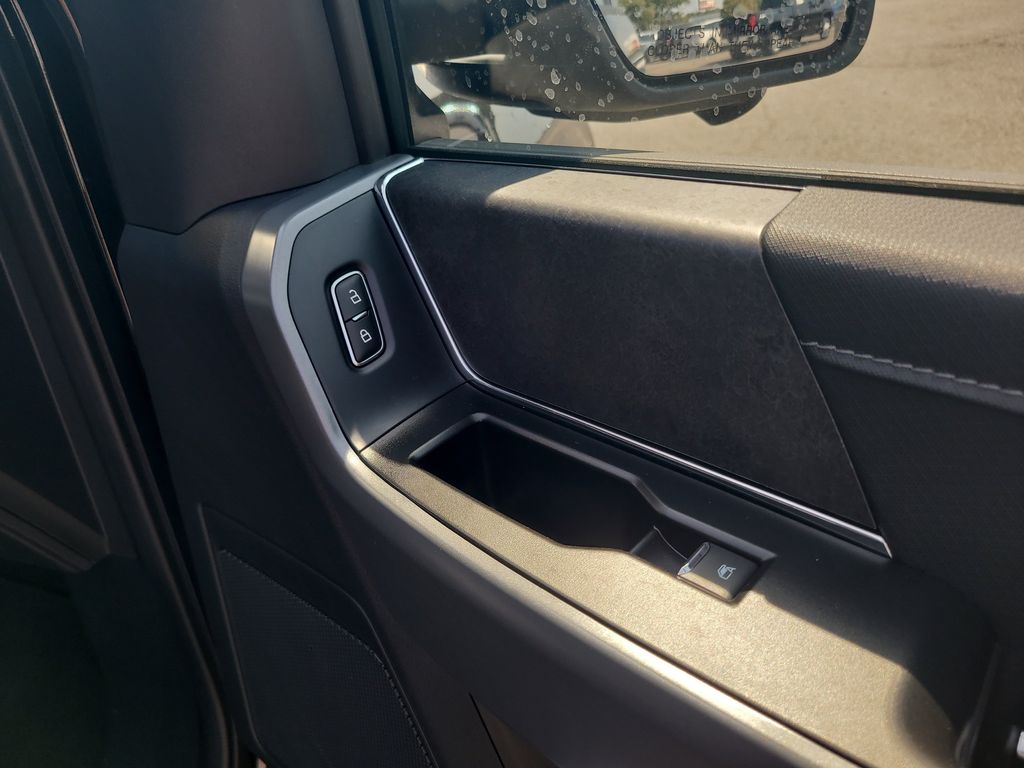 2024 Ford F-150 XLT photo 25