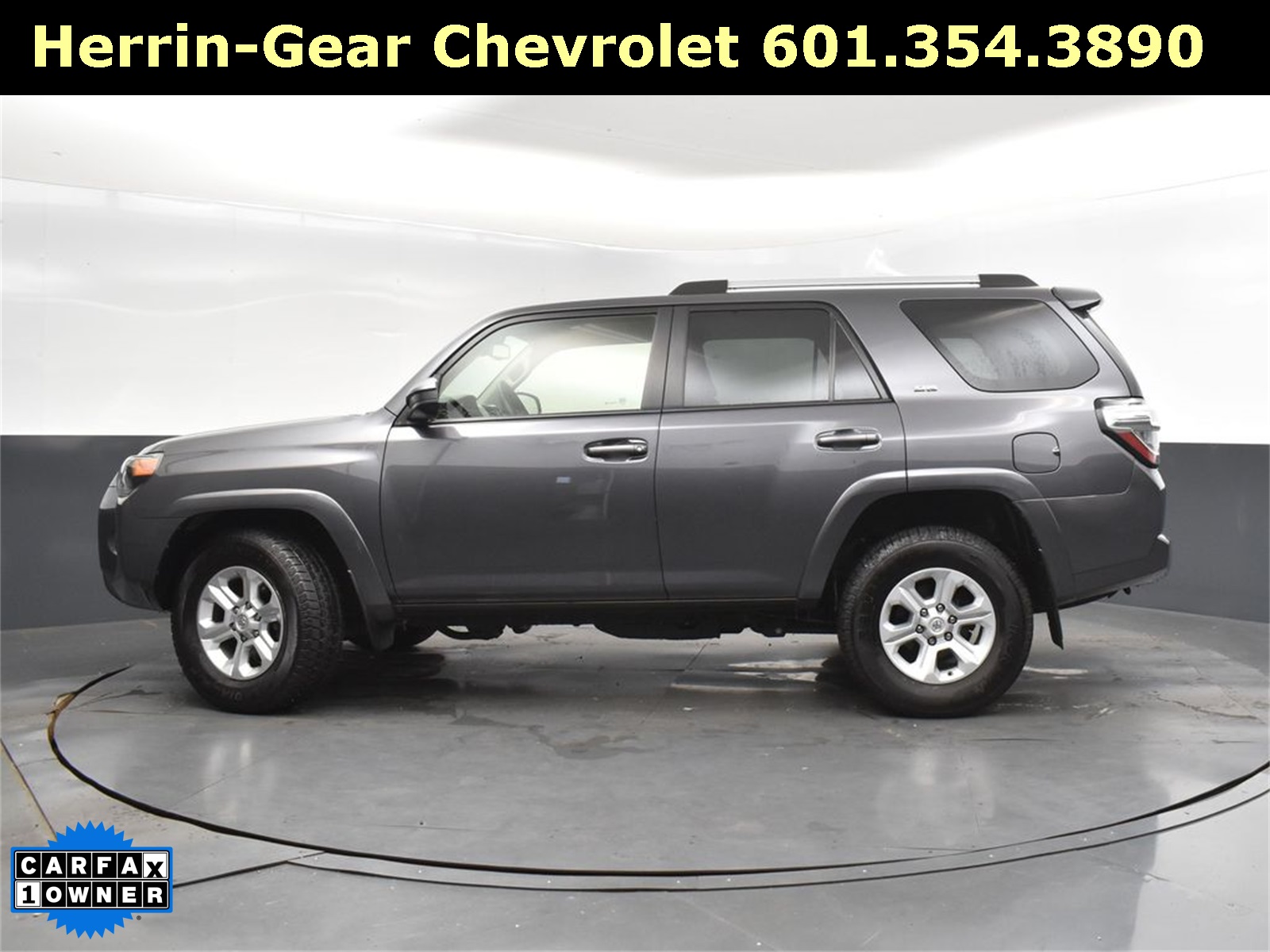 2023 Toyota 4Runner SR5 photo 4
