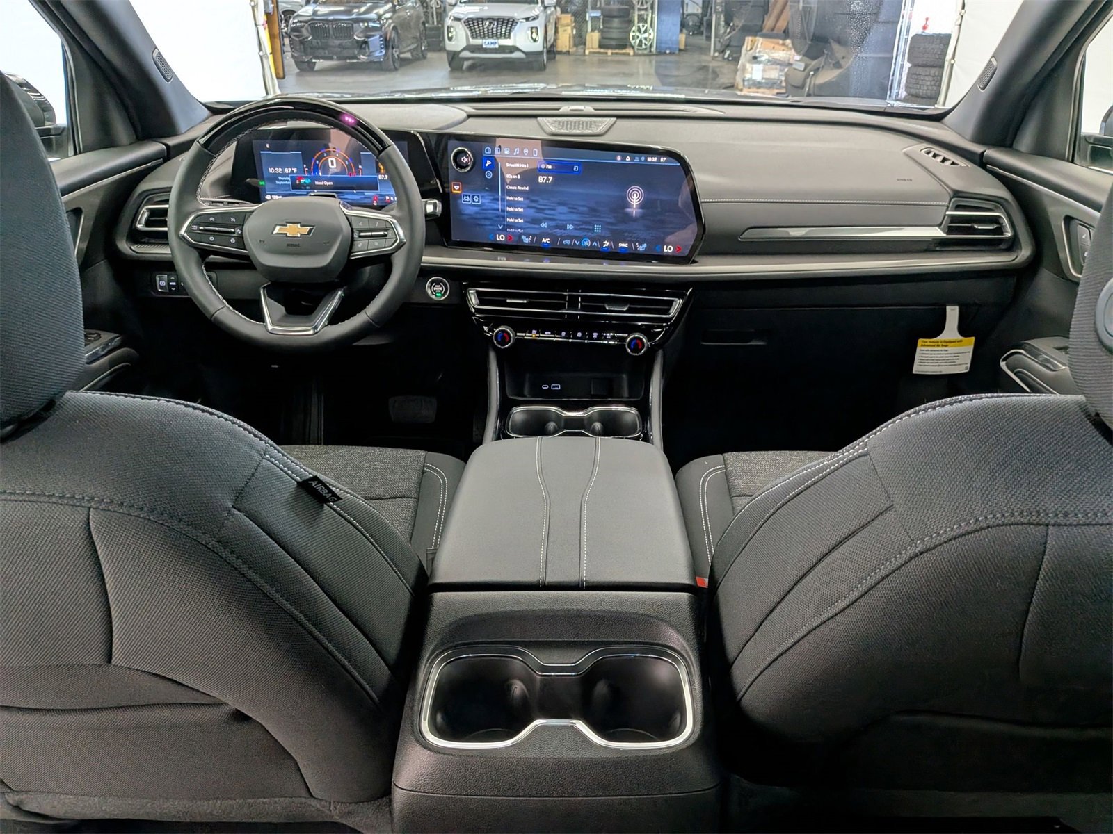 2026 Chevrolet Traverse photo 14
