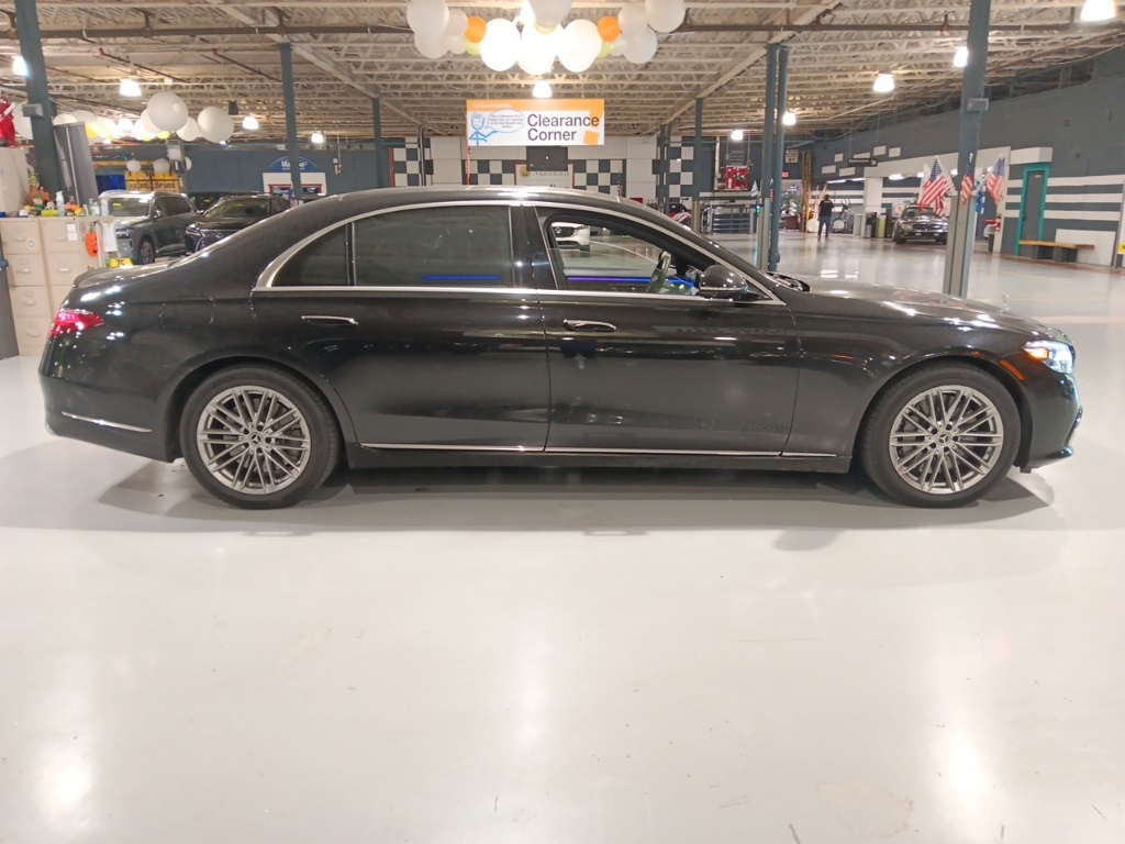 2023 Mercedes Benz S 580 4MATIC photo 4