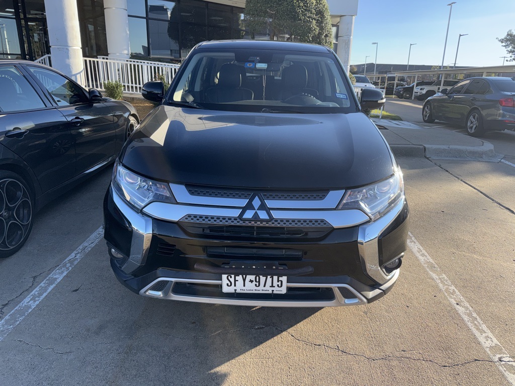 2020 Mitsubishi Outlander SE's photo