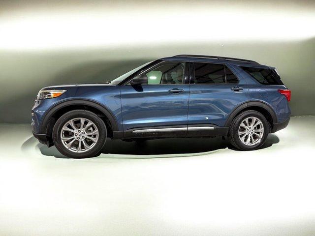 2020 Ford Explorer XLT photo 2