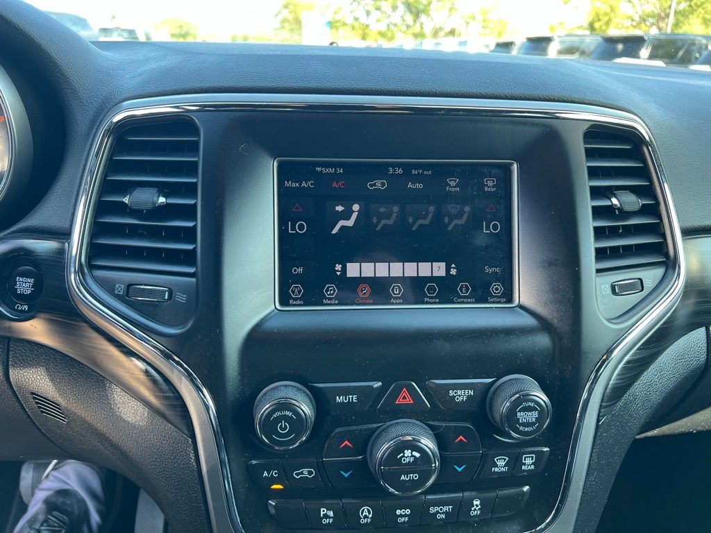 2020 Jeep Grand Cherokee Laredo E photo 30