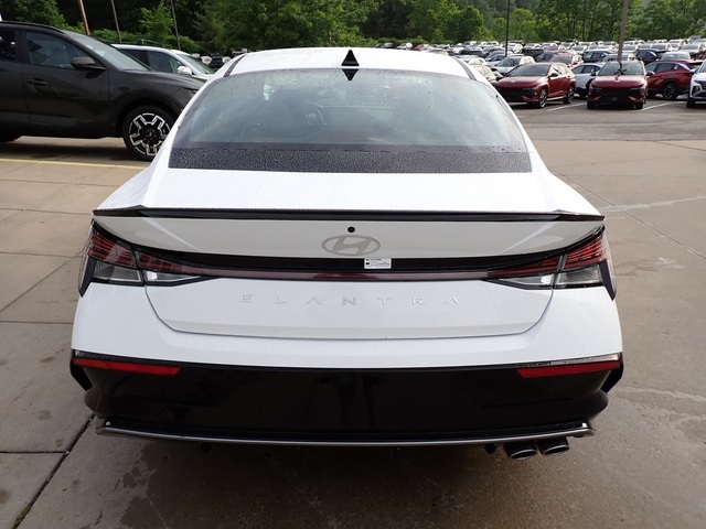 2025 Hyundai Elantra N Line photo 3