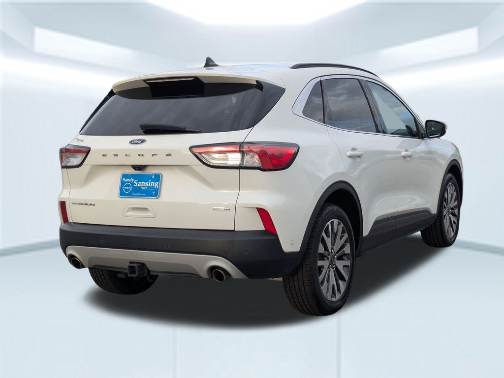 2020 Ford Escape Titanium photo 4