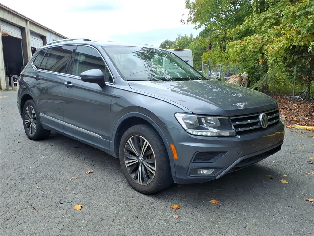 2018 Volkswagen Tiguan SEL photo 3