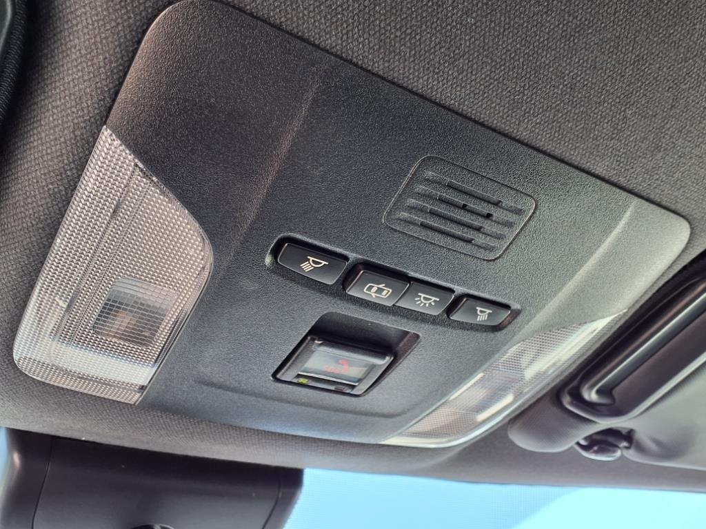 2022 Toyota Corolla SE photo 27