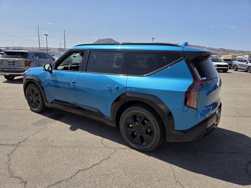 2026 Kia EV9 Land photo 4