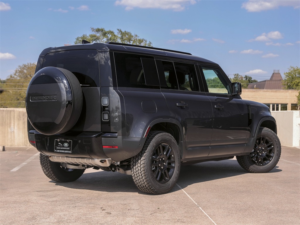 2026 Land Rover Defender 110 S photo 9