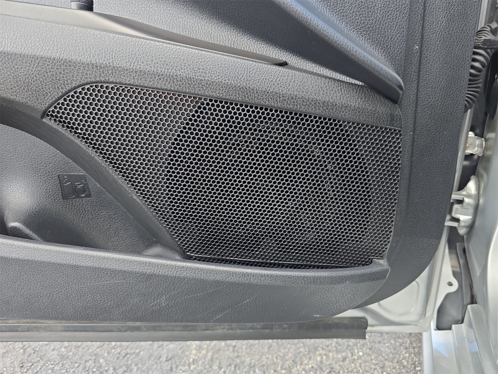 2023 Toyota Camry SE photo 16