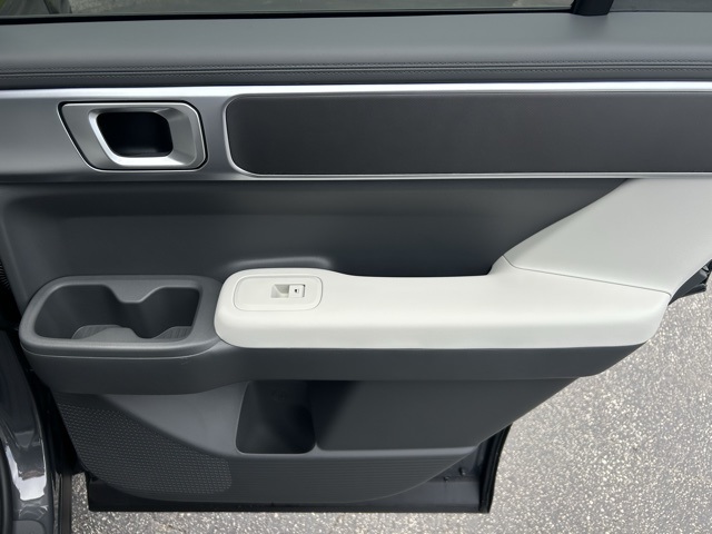 2026 Hyundai Santa Fe SE photo 4