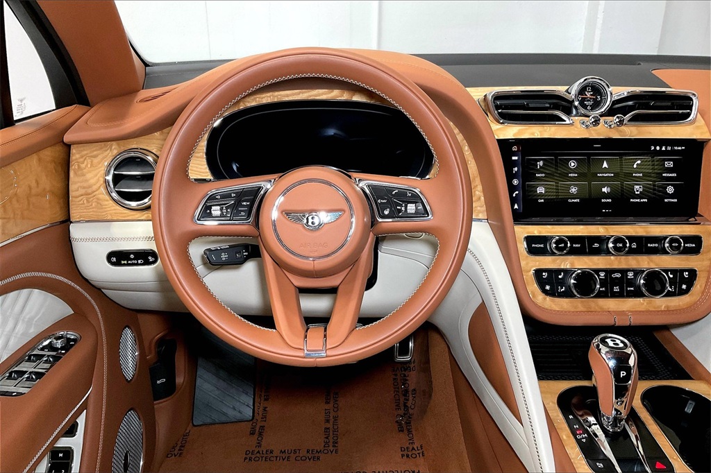 2024 Bentley Bentayga Azure photo 9