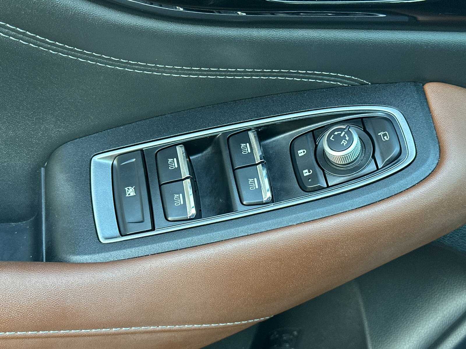2020 Subaru Outback Touring photo 12