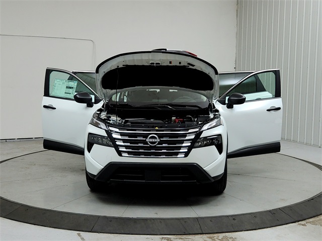 2025 Nissan Rogue S photo 10