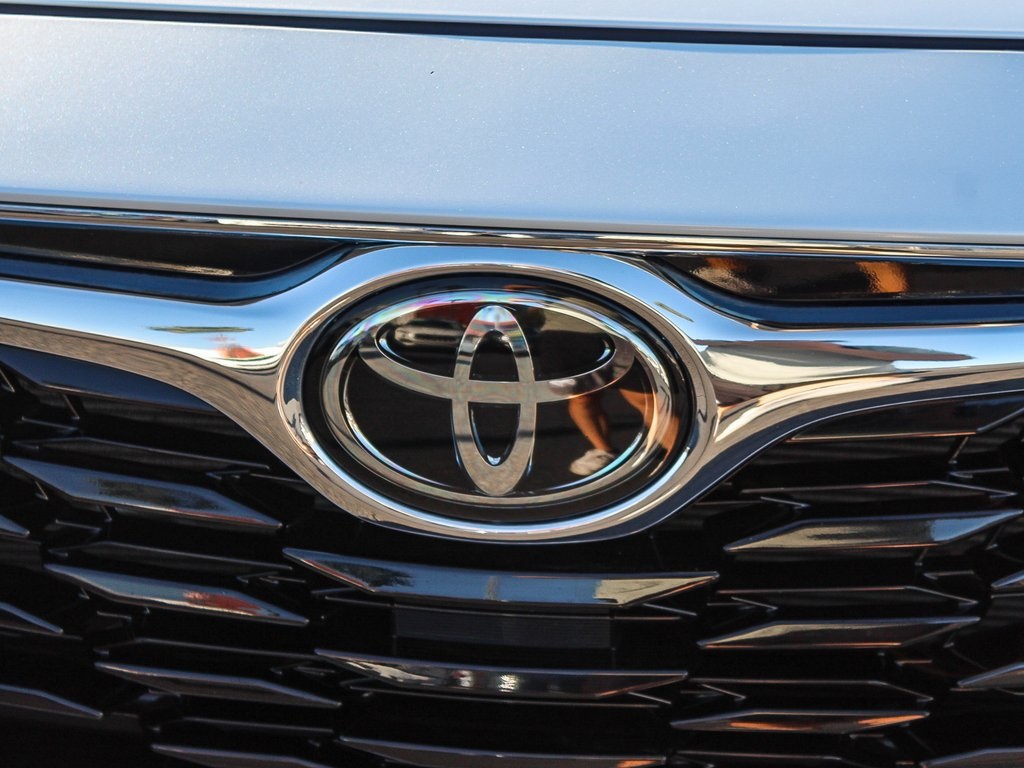 2023 Toyota Highlander Limited photo 4