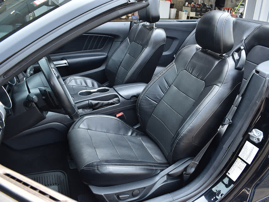 2020 Ford Mustang EcoBoost Premium photo 5