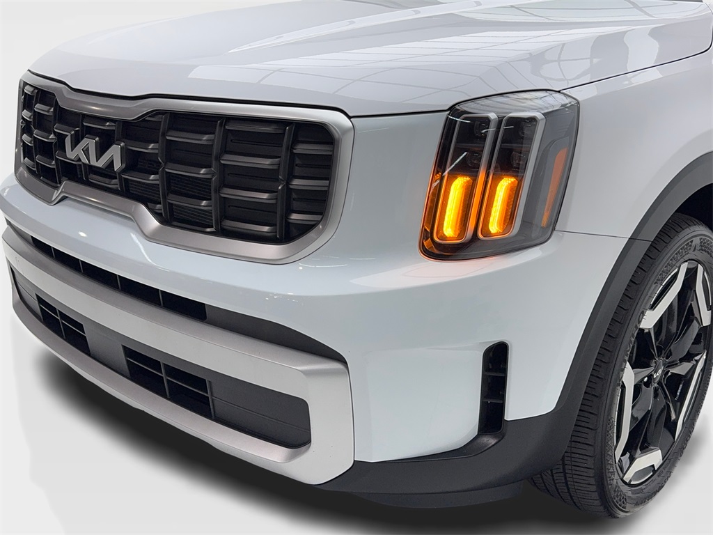 2025 Kia Telluride S photo 2