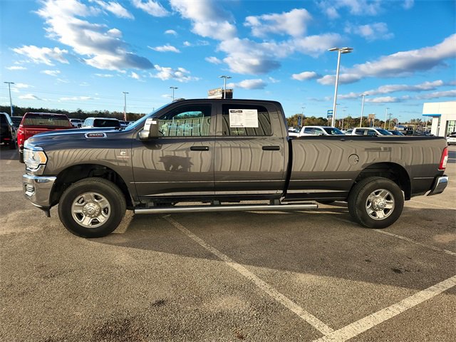 2024 Ram 3500 Tradesman photo 4