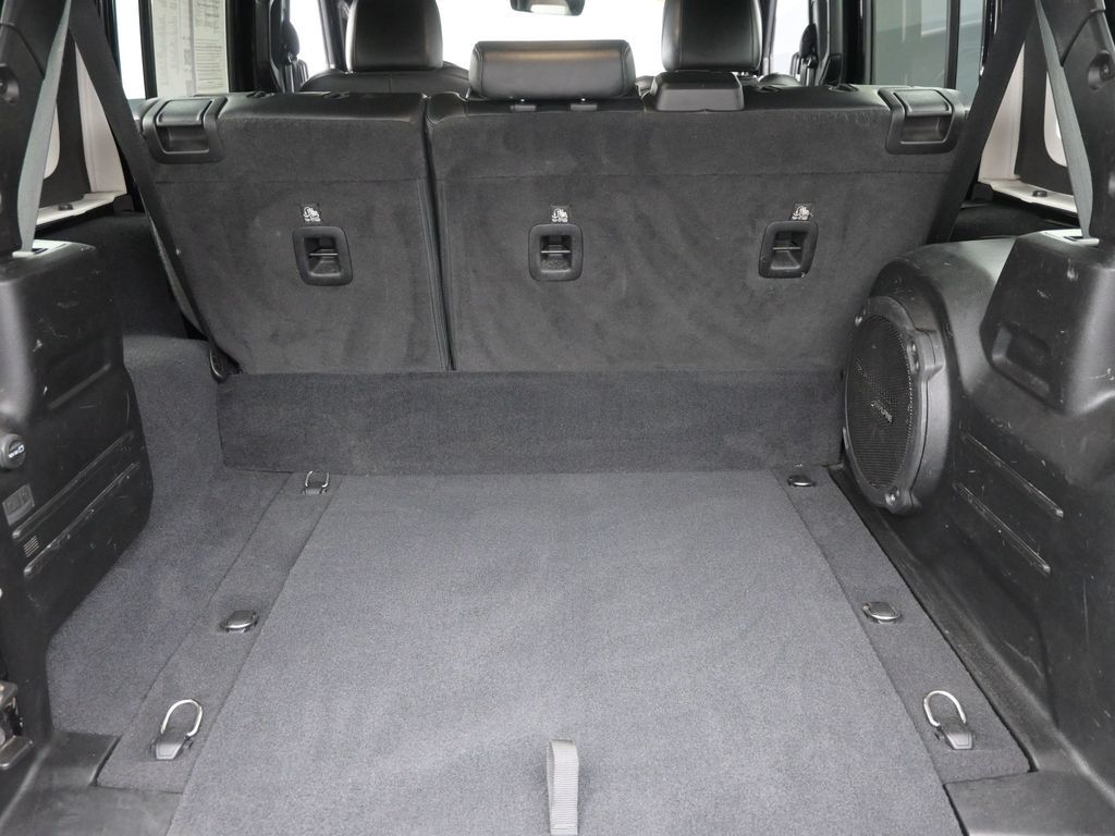 2021 Jeep Wrangler Unlimited Sahara 4xe photo 7