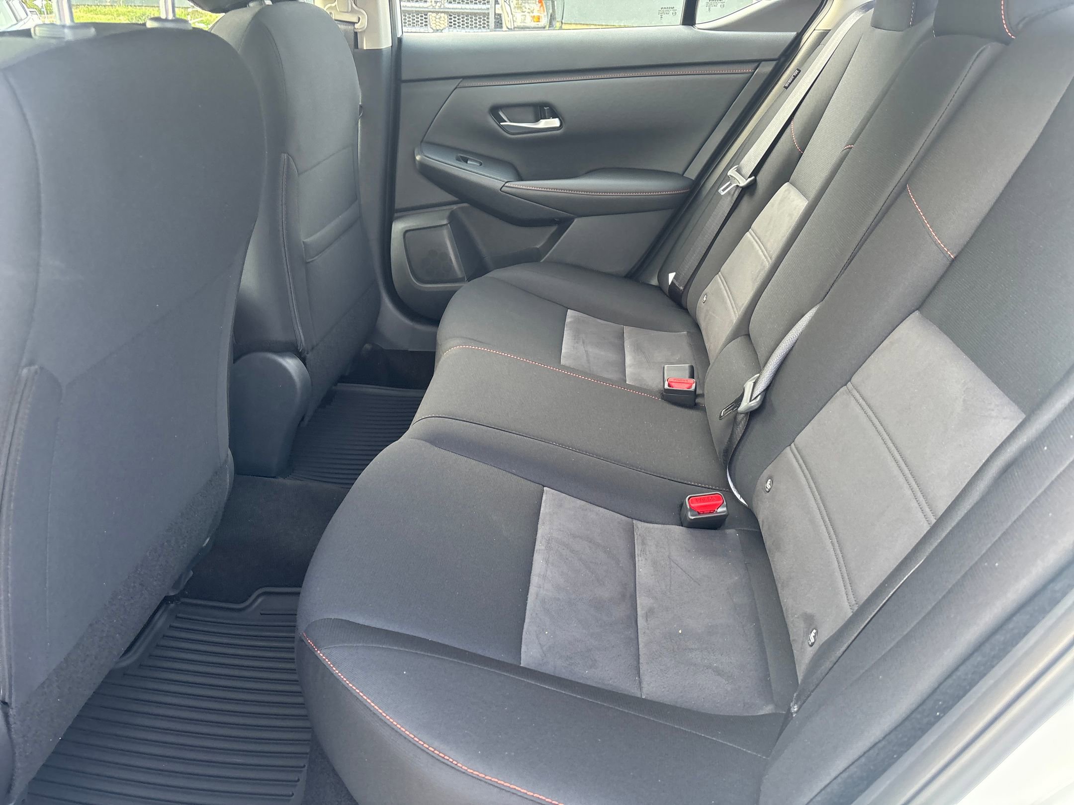 2025 Nissan Sentra SR photo 14