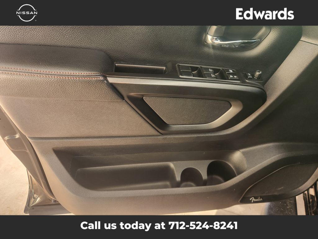 2020 Nissan Titan PRO-4X photo 15