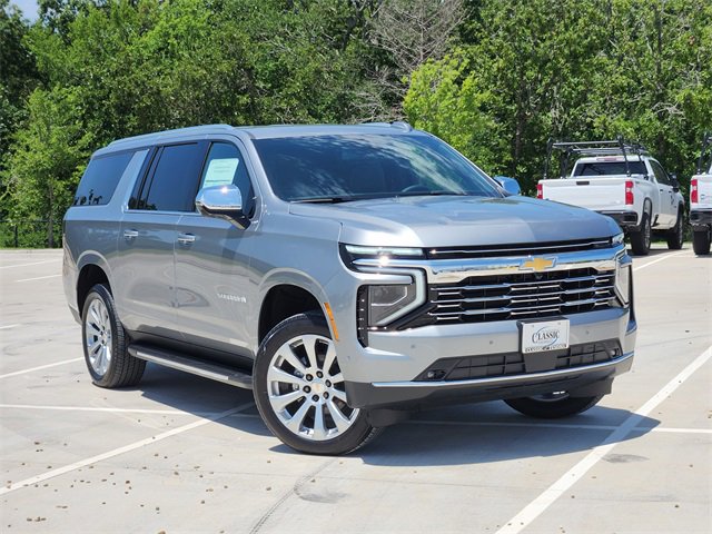 2025 Chevrolet Suburban Premier's photo