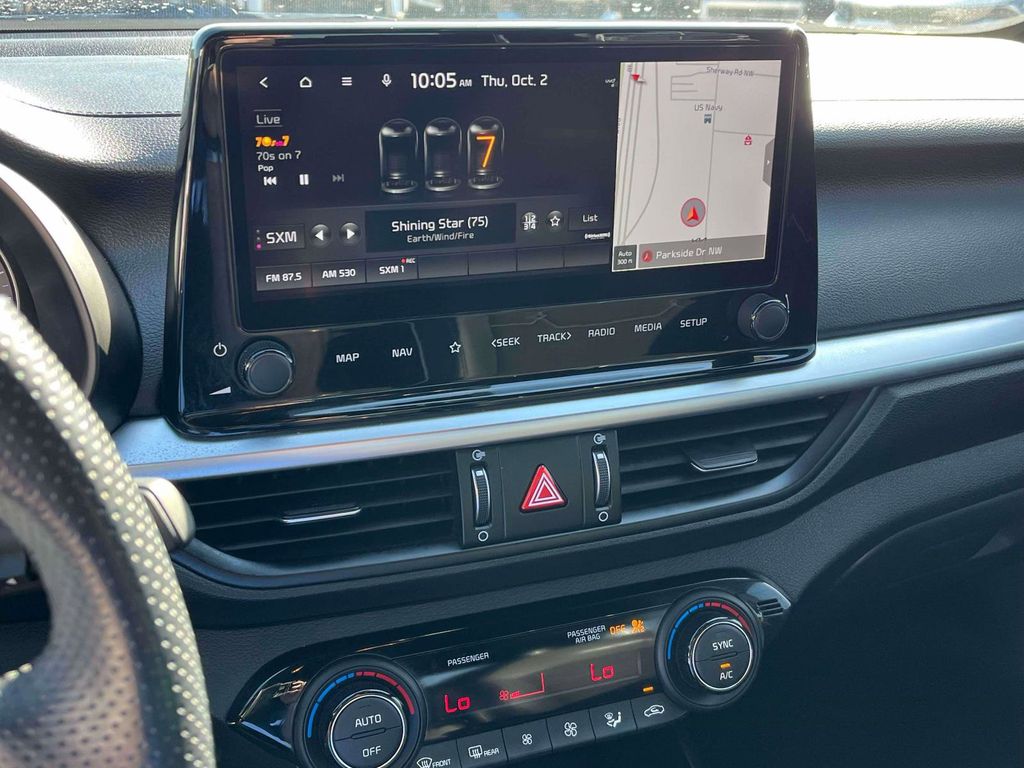 2022 Kia Forte GT-Line photo 18