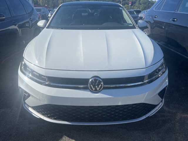 2025 Volkswagen Jetta 1.5T SE photo 2