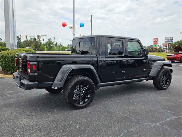 2025 Jeep Gladiator Sport photo 3