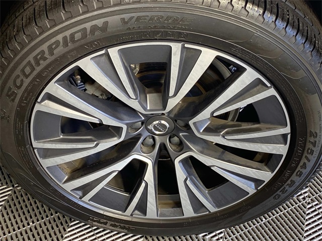 2022 Volvo XC90 T6 Momentum photo 26