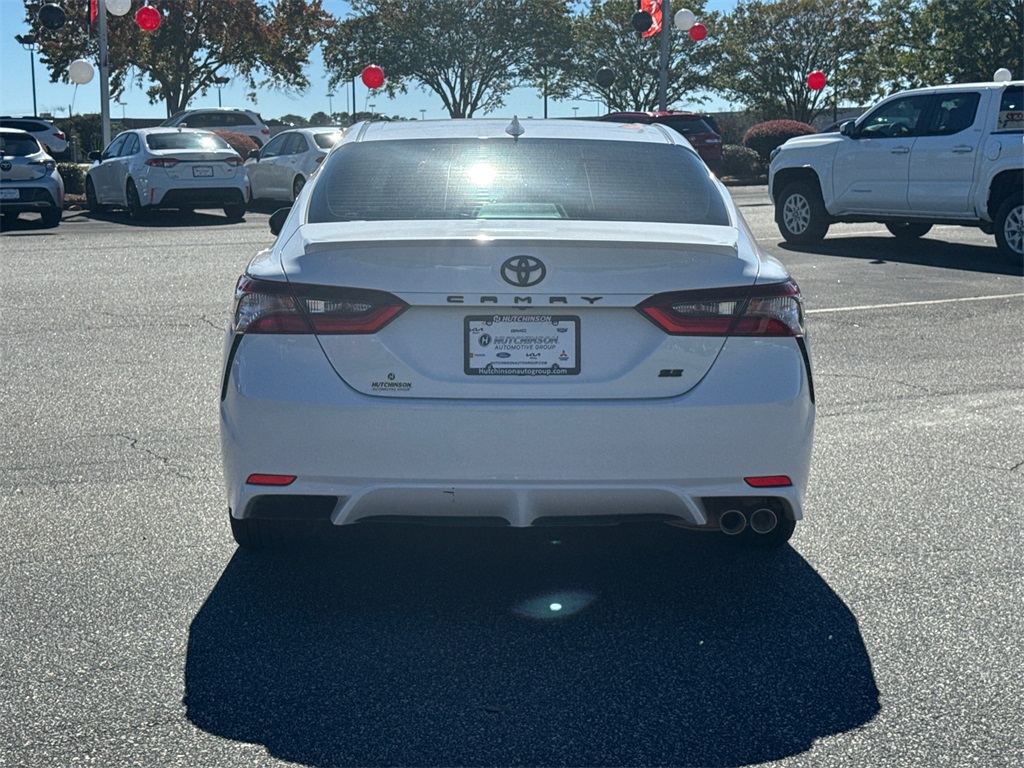 2023 Toyota Camry SE photo 3