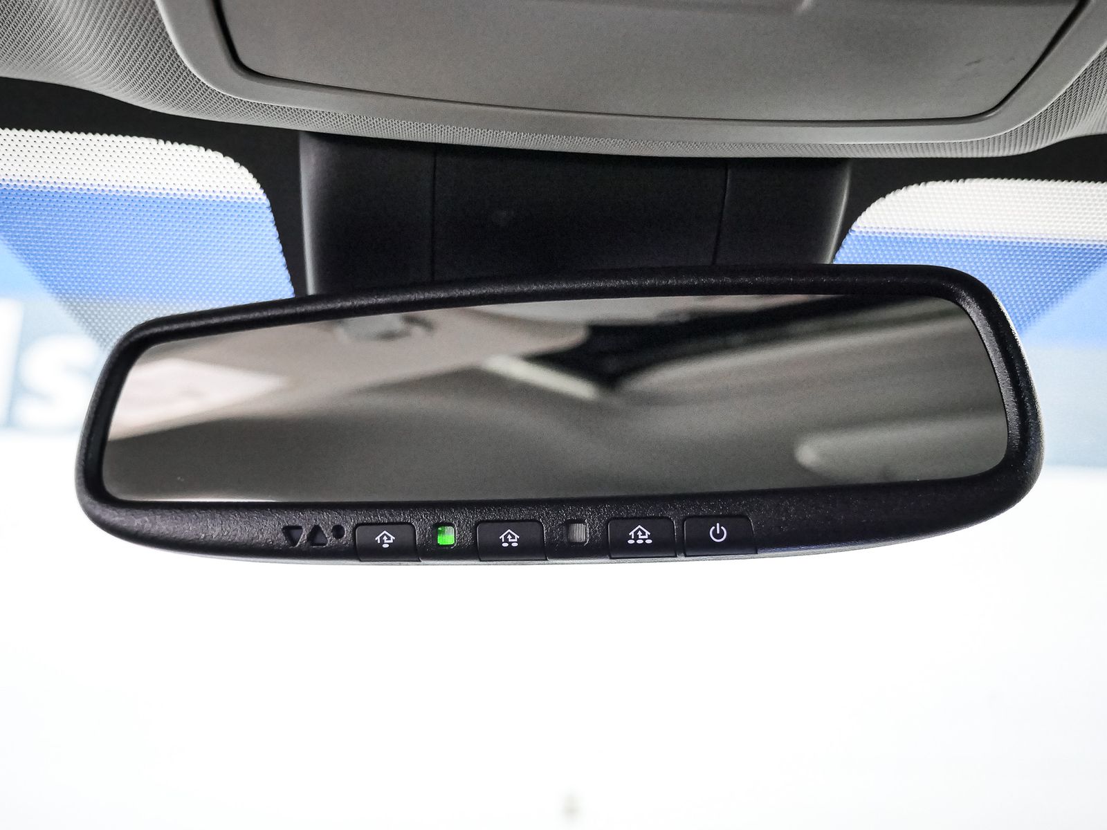2024 Toyota Sienna XLE photo 33