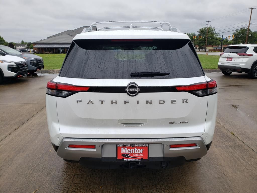 2025 Nissan Pathfinder SL photo 6