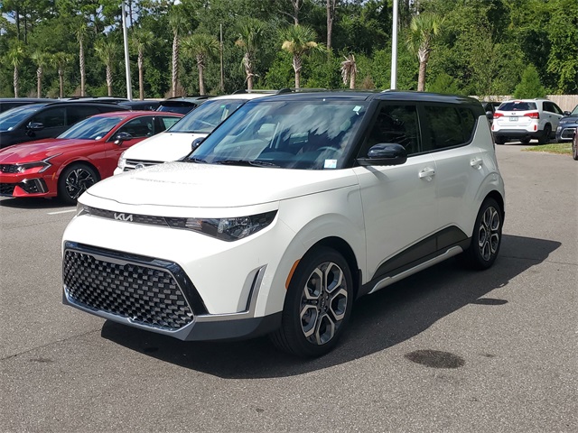 2025 Kia Soul EX photo 3