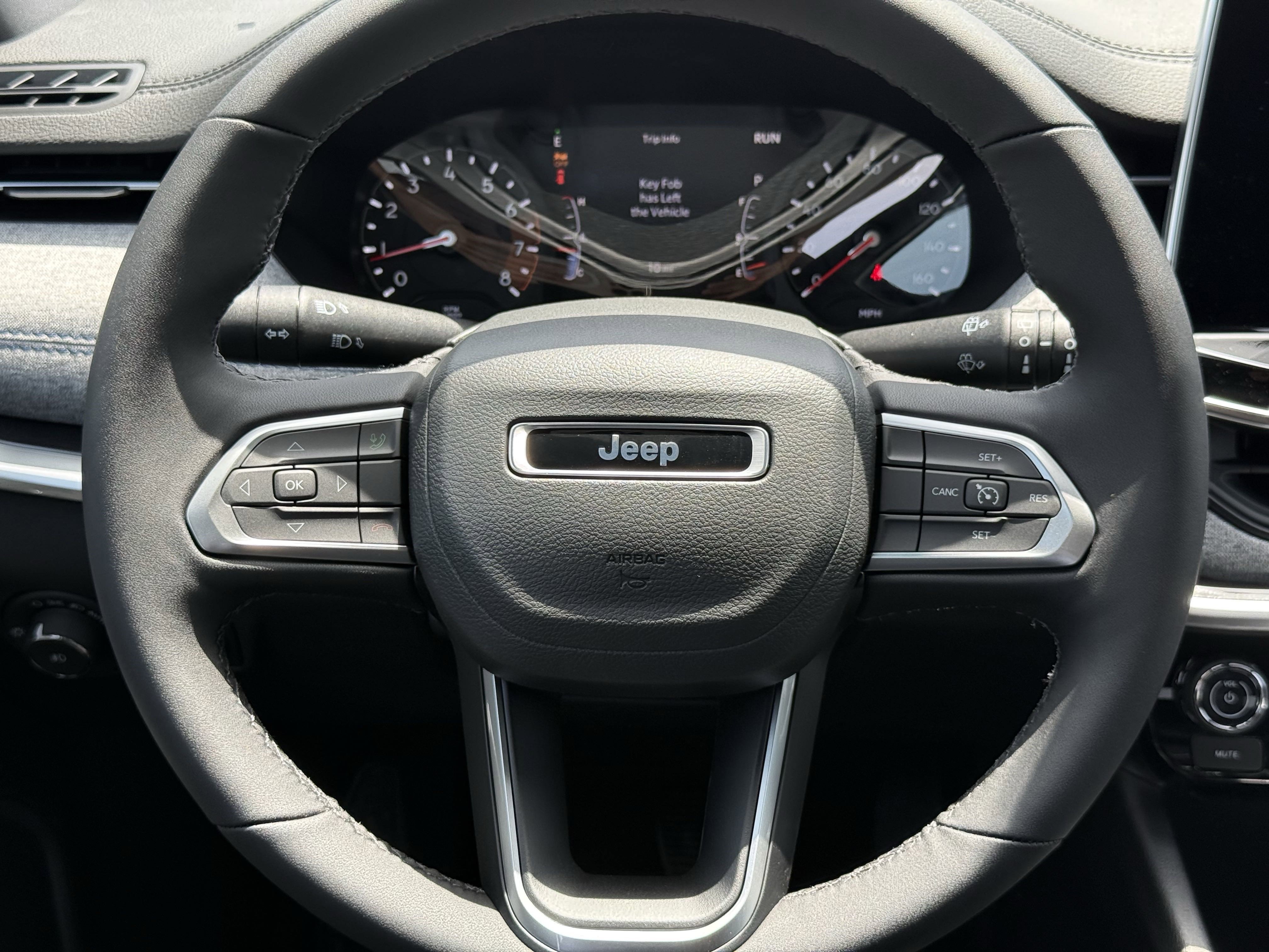 2025 Jeep Compass North Edition Latitude photo 4
