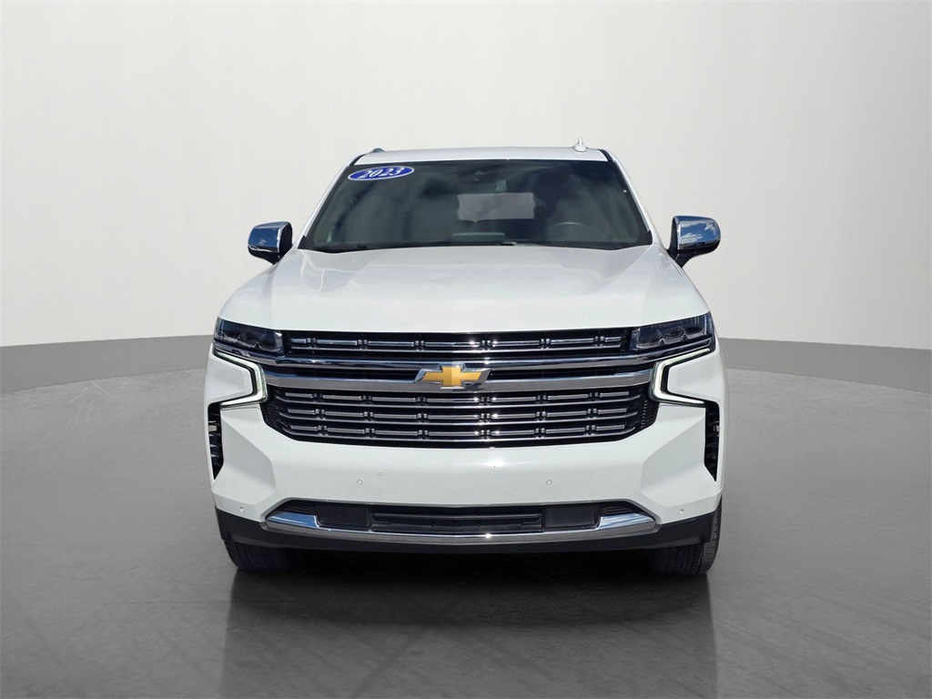 2023 Chevrolet Suburban Premier photo 2