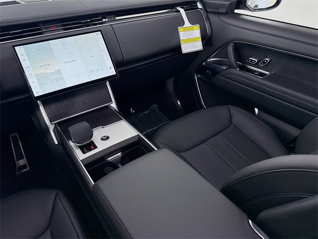 2025 Land Rover Range Rover SE photo 24