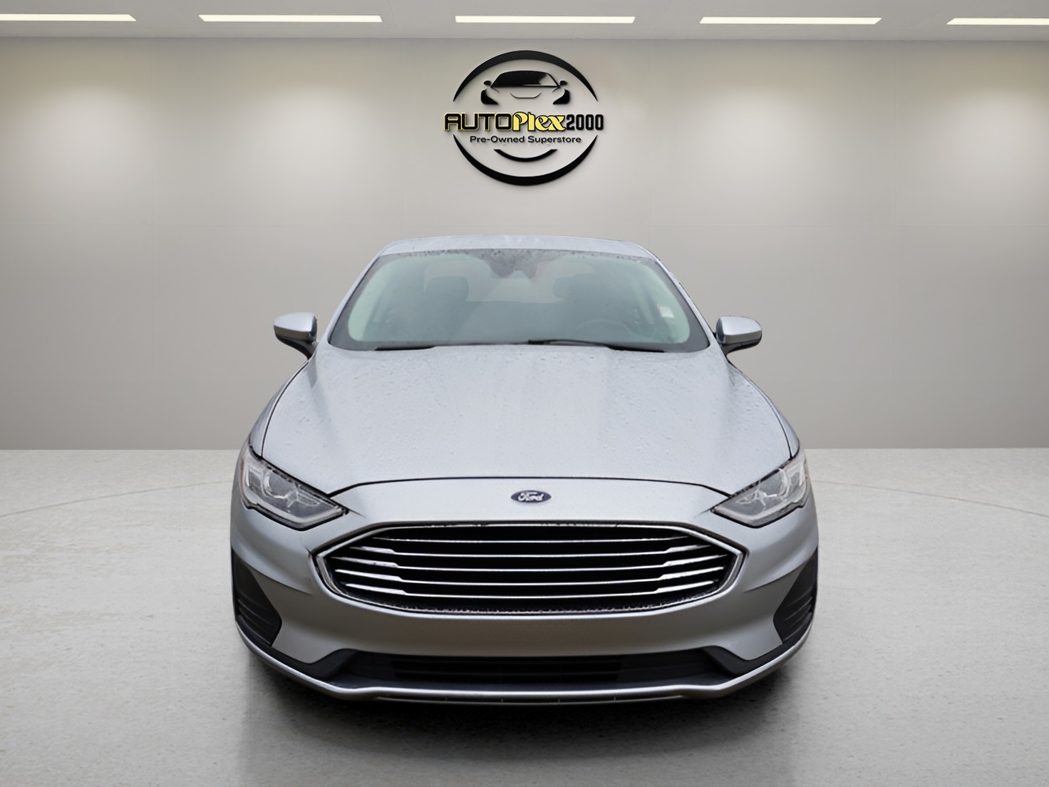 2020 Ford Fusion SE photo 2