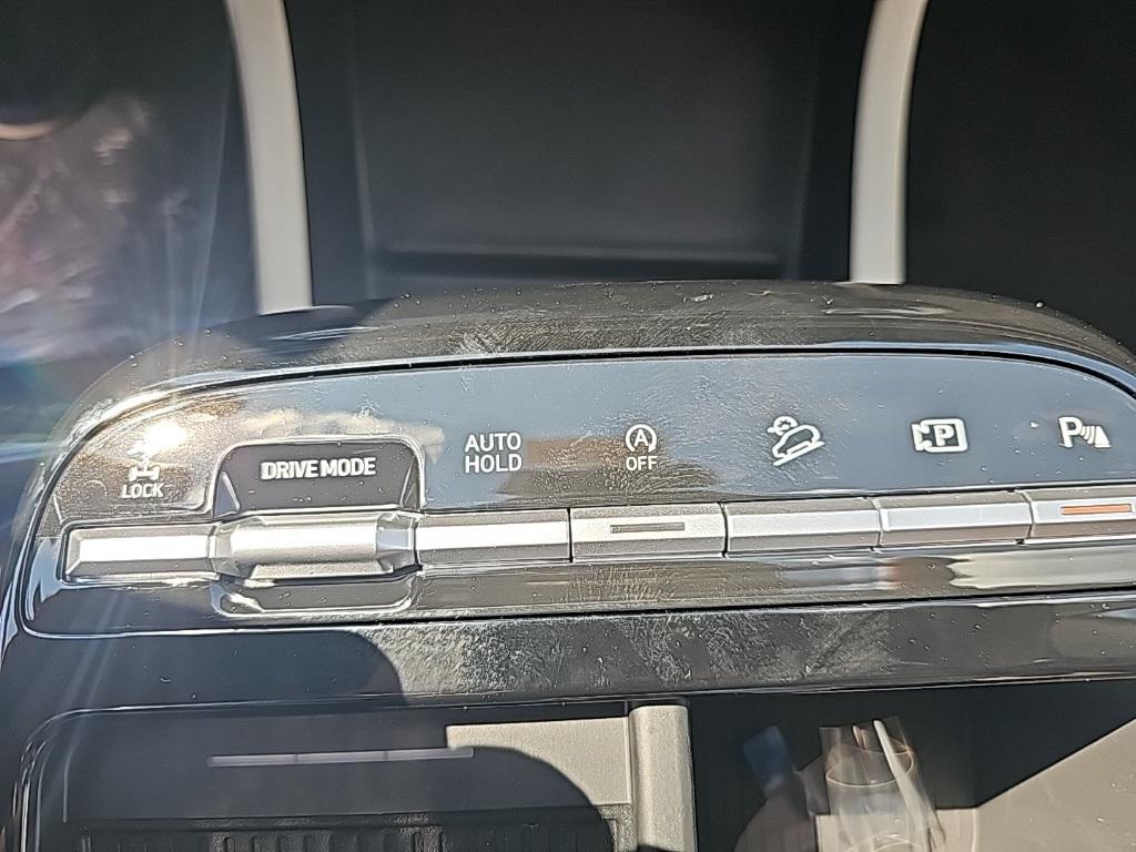 2025 Hyundai Tucson Limited photo 21