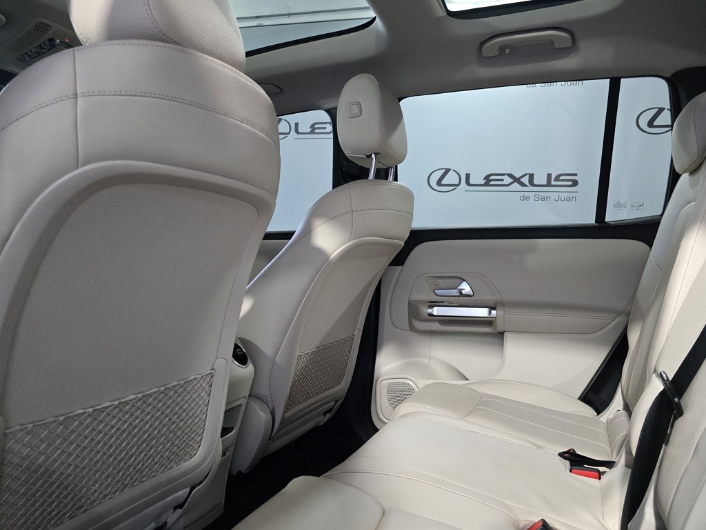 2021 Mercedes Benz GLB 250 photo 25