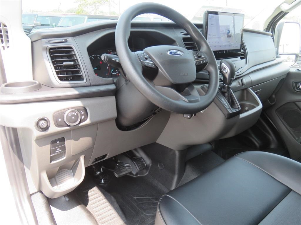 2024 Ford Transit photo 3