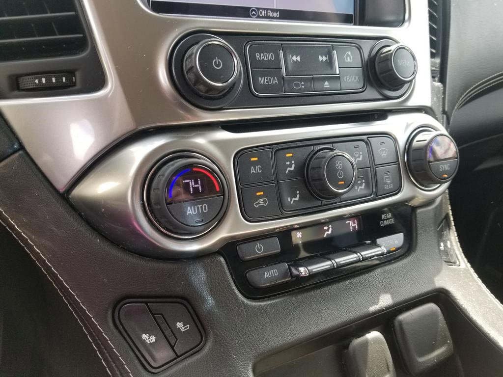 2017 Chevrolet Suburban LT photo 27