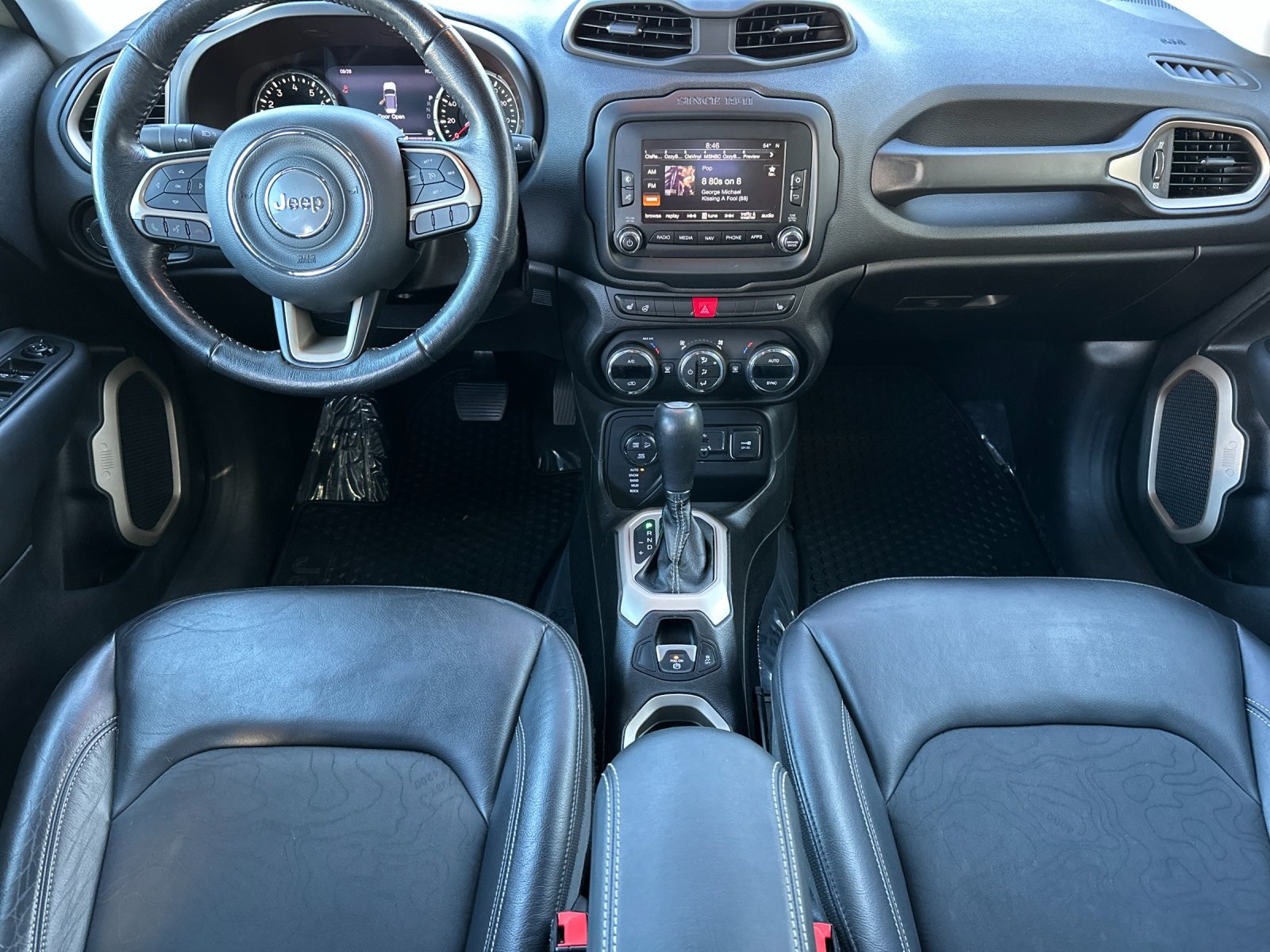 2017 Jeep Renegade Trailhawk photo 9