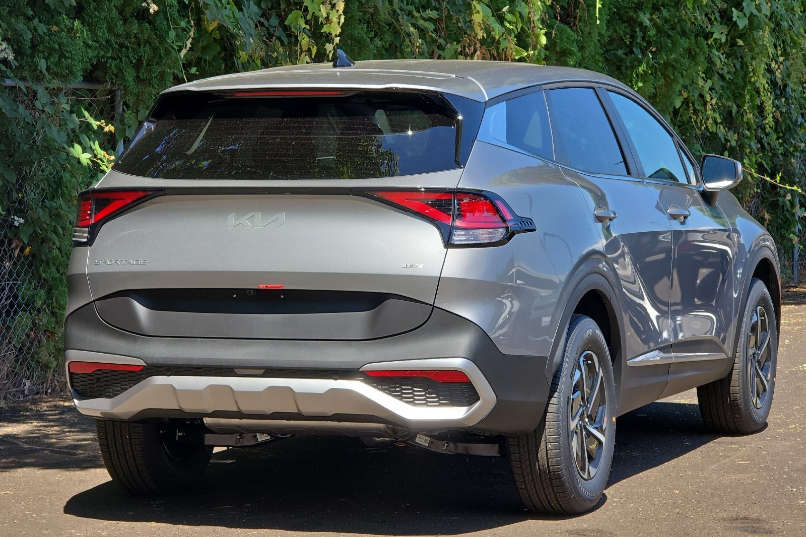 2025 Kia Sportage LX photo 3